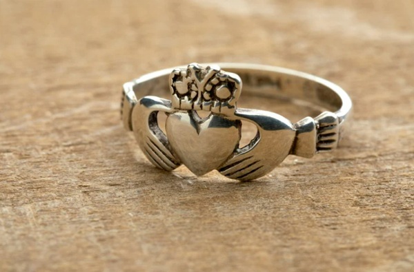 The Claddagh Ring-Design