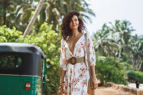 70s midi dress-Retro Dresses Don’t Have to Look Dated